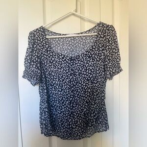 Elodie floral button-front short sleeve blouse